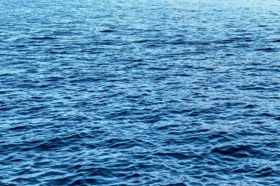 ​《滕王阁序》中的典故：地势极南溟深天柱高北辰远，怀帝阍奉宣室