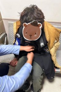 ​寒风瑟瑟的冬夜，眼见轻生男子跳入黄河深水区，他毅然决然纵身一跃