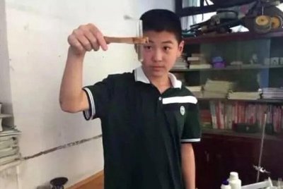 ​重庆“神童”姜明宇：被爷爷奶奶一手带大，1岁识字15岁高考667分