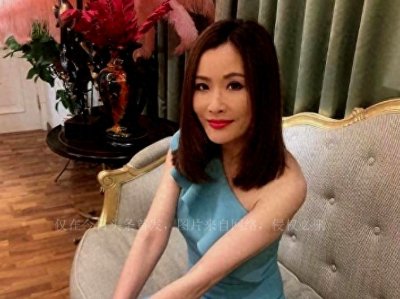 ​张文慈因未婚被攻击霸气回应：50岁怎么了，不结婚又怎样