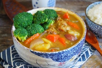 ​家常咖喱牛肉土豆的正宗做法（3分钟学会咖喱土豆牛肉）